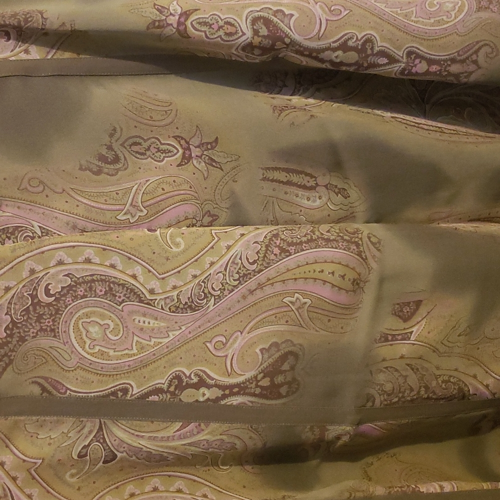 Green and pink flowing skirt - Picture 2 of 4